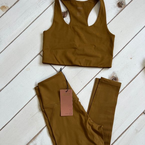 *set* NWT The Girlfriend Collective Bra & Legging Set - Picture 2 of 7